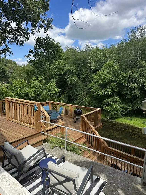 240 Fredonia Rd, Manchester, TN 37355