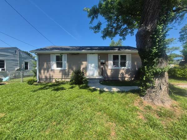 1807 McHenry Dr, Hopkinsville, KY 42240