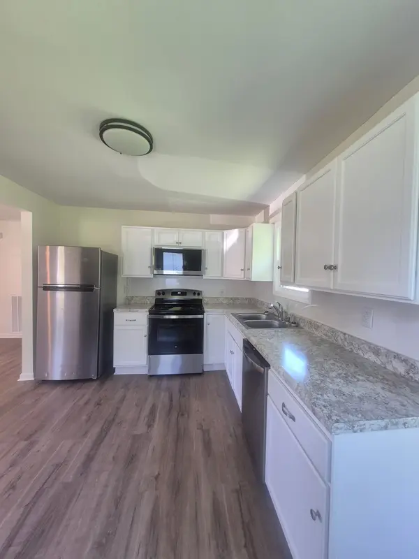 1807 McHenry Dr, Hopkinsville, KY 42240