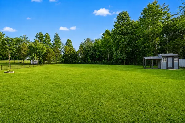 824 Snapdragon Ct, Clarksville, TN 37042