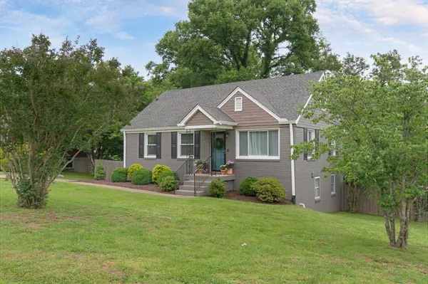 923 Shauna Dr, Nashville, TN 37214