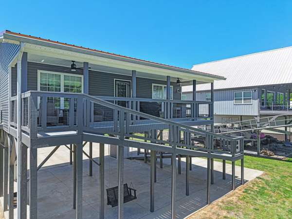 958 Pevahouse Camp Lane, Decaturville, TN 38329