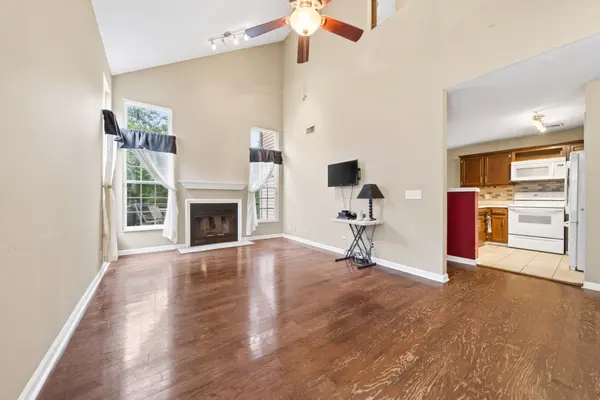 4021 Farmingham Woods Dr, Hermitage, TN 37076