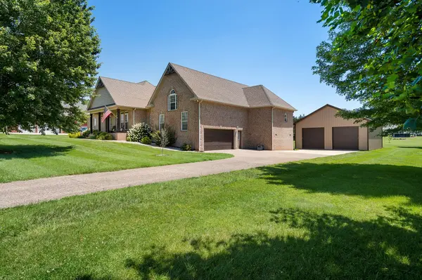 69 Deer Run Rd, Cross Plains, TN 37049