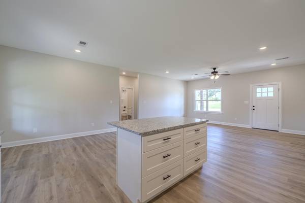 225 CHARIOT LN, Savannah, TN 38372