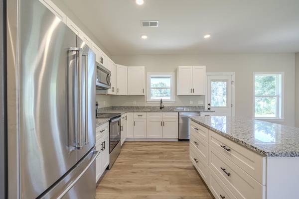 225 CHARIOT LN, Savannah, TN 38372
