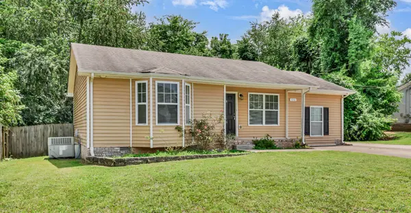 946 Van Buren Ave, Oak Grove, KY 42262