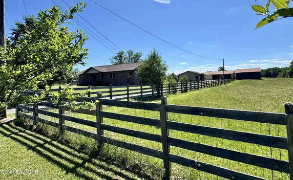 6986 S York Hwy 6986, Clarkrange, TN 38553