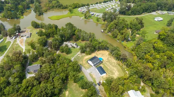 132 Hiwassee Dr, Decatur, TN 37322