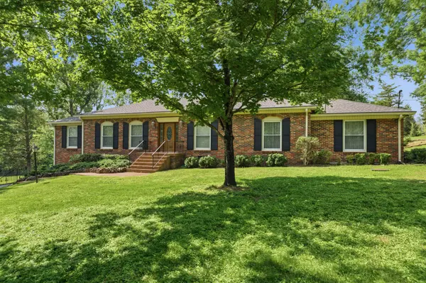 631 Forest Park Dr, Brentwood, TN 37027