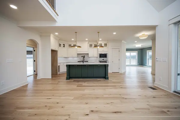 2717 Holly Springs Dr, Murfreesboro, TN 37129
