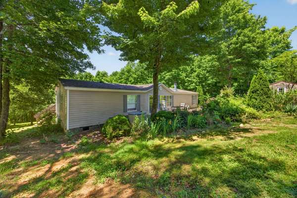 40460 Indian Creek Trl, Crawford, TN 38554