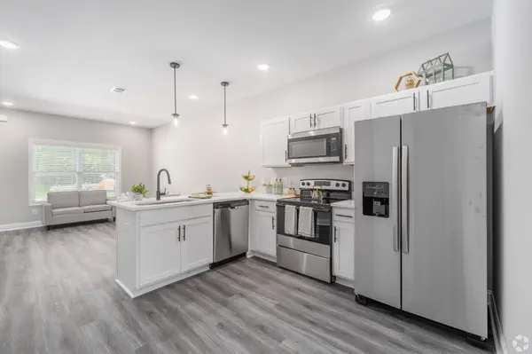 2815 Trenton Rd #202, Clarksville, TN 37040
