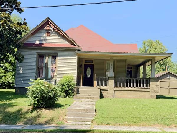 328 Head St, Paris, TN 38242