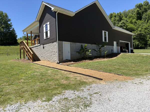 1669 Knob Creek Rd, Wartrace, TN 37183