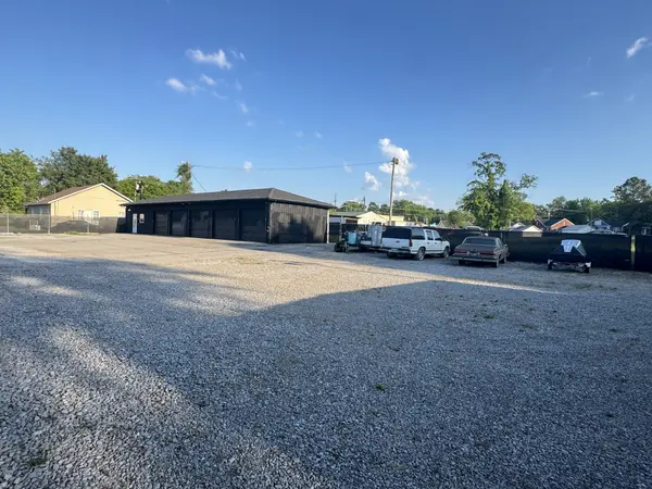405 Riverview Dr, Shelbyville, TN 37160