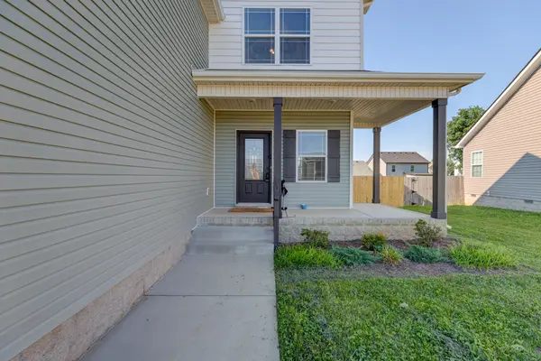 2038 Jackie Lorraine Dr, Clarksville, TN 37042