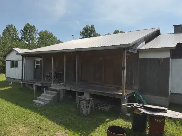 7170 Rockhouse Rd, Linden, TN 37096