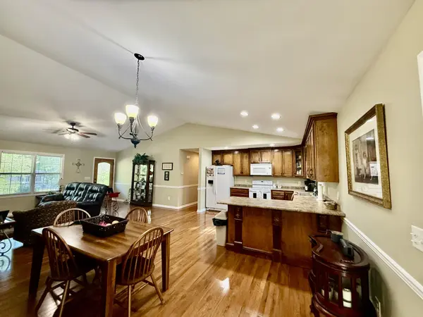 145 Murray Lake Dr, Winchester, TN 37398