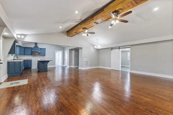 405 Fairfield Rd, Bethpage, TN 37022