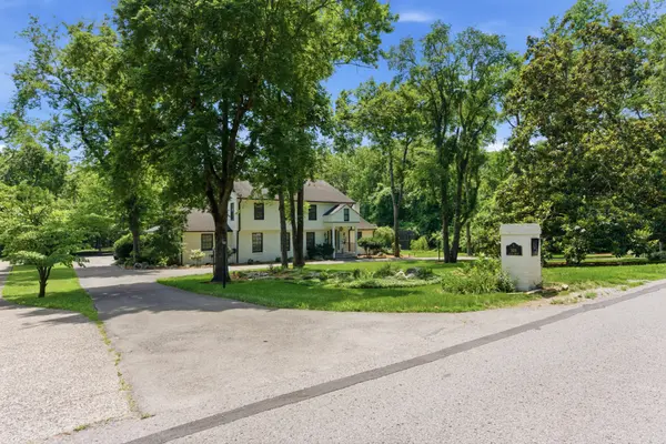 2419 Valley Brook Rd, Nashville, TN 37215