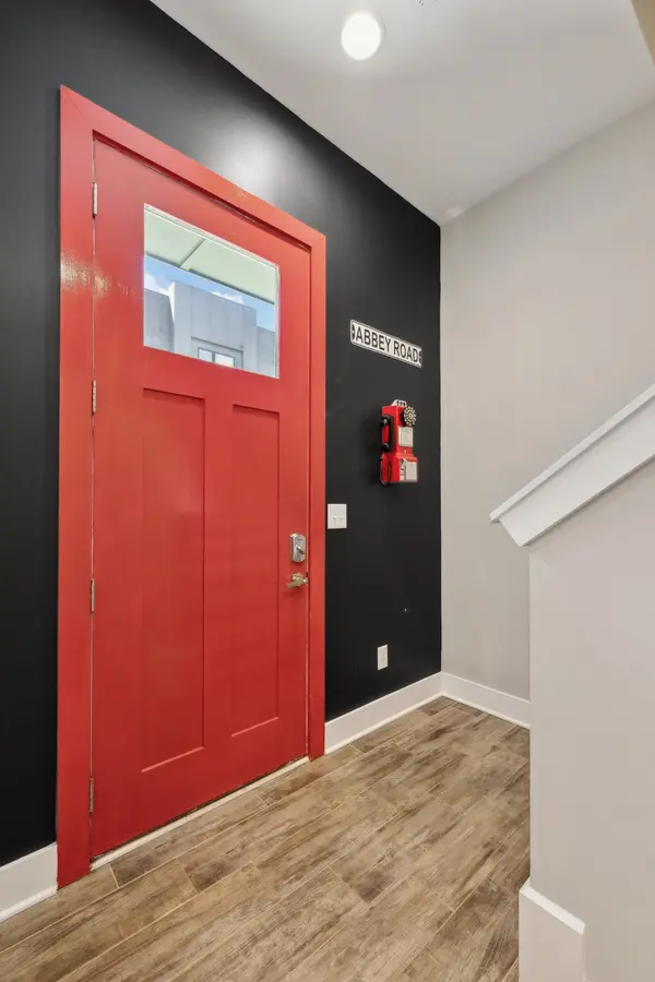 1407 Napoleon St, Nashville, TN 37207