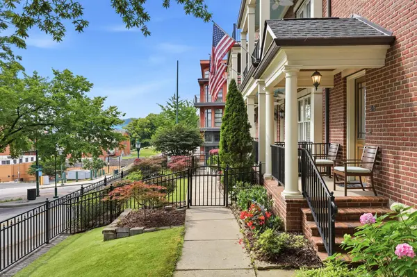 212 Cherry Street, Chattanooga, TN 37403