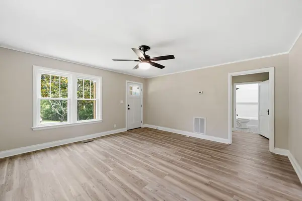 11 Circle Drive, Rossville, GA 30741