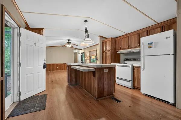 360 Floyd Dr, Smithville, TN 37166