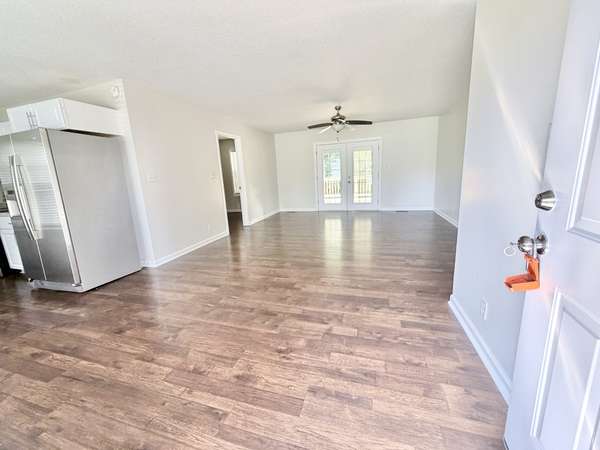 416 Sideline Dr, Oak Grove, KY 42262