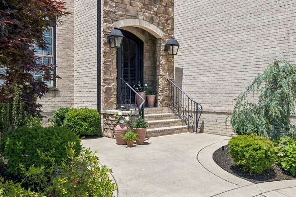 1745 Umbria Dr, Brentwood, TN 37027
