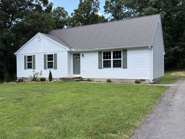 9106 Redbud Ln, Nunnelly, TN 37137