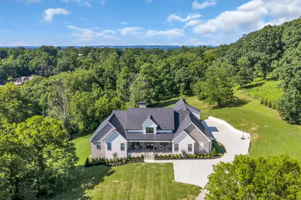 1500 Center Star Rd, Columbia, TN 38401