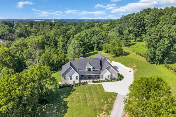 1500 Center Star Rd, Columbia, TN 38401