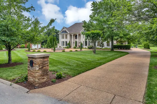 238 Pelham Dr, Brentwood, TN 37027