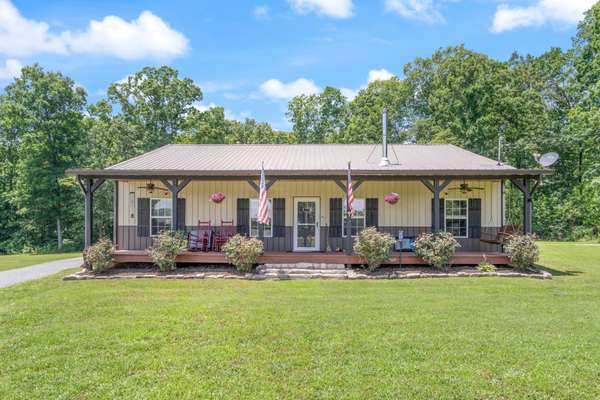 1150 Old Blacktop Rd, Mc Ewen, TN 37101