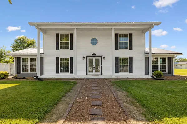 312 Hinson St, Hohenwald, TN 38462