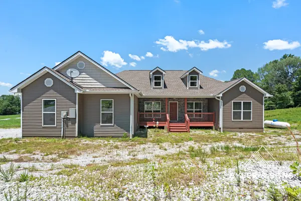 694 Nels Adams Rd, Dickson, TN 37055