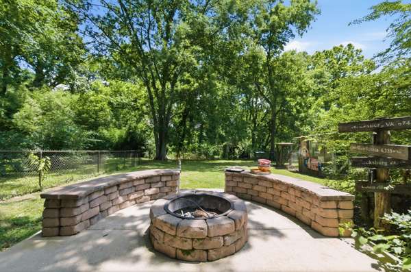 103 Barnwell Avenue, Centerville, TN 37033