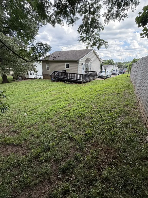 290 Fritz Cir, Clarksville, TN 37042