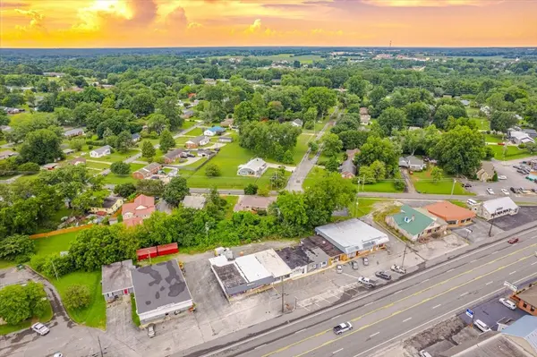 1055 Dinah Shore Blvd, Winchester, TN 37398