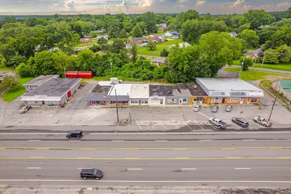 1055 Dinah Shore Blvd, Winchester, TN 37398