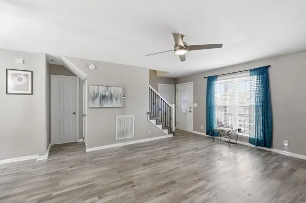 916 Excalibur Dr, Clarksville, TN 37040