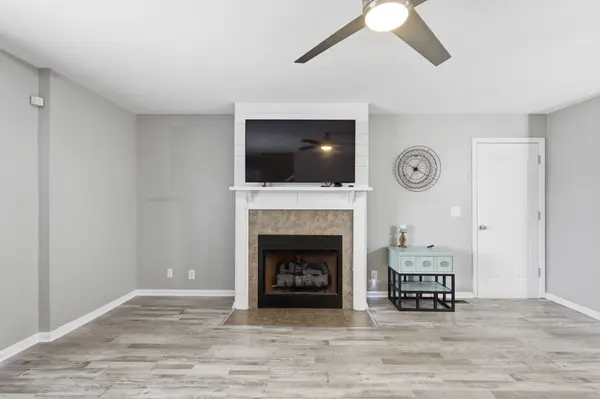 916 Excalibur Dr, Clarksville, TN 37040