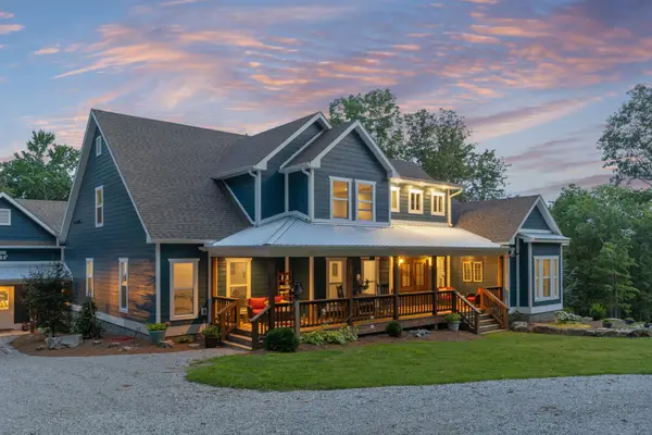 303 N Lake Dr, Altamont, TN 37301