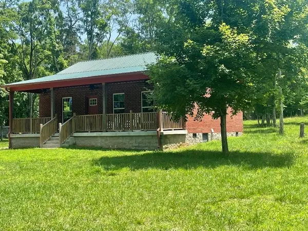 713 Lewis Ave, Shelbyville, TN 37160