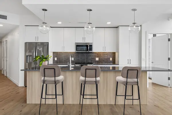 1212 Demonbreun St #815, Nashville, TN 37203