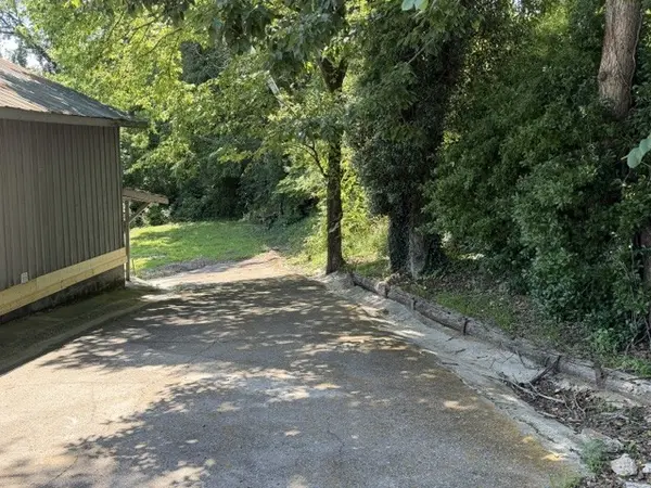 1101 W Jackson St, Shelbyville, TN 37160