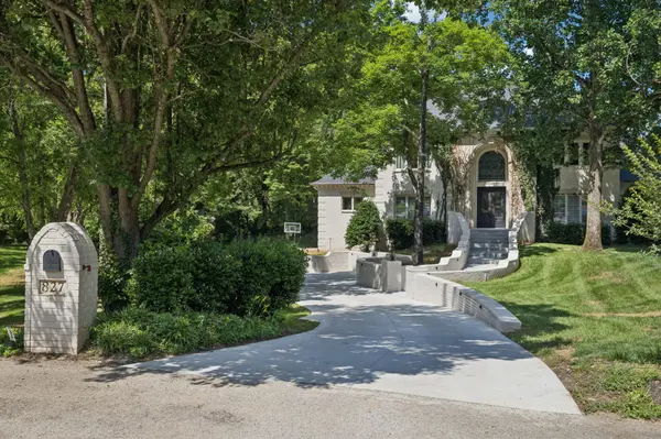 827 Maxwell Ct, Nashville, TN 37220