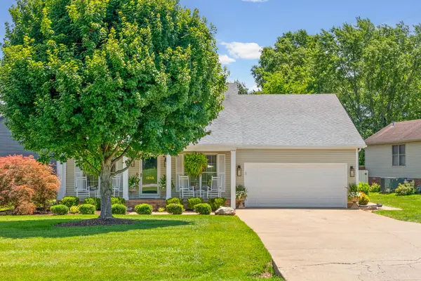 1215 Bark Ridge Cir, Hopkinsville, KY 42240